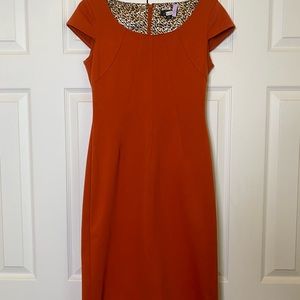 Burnt Orange Tahari Cap-Sleeved Dress. Super flattering detail stitching